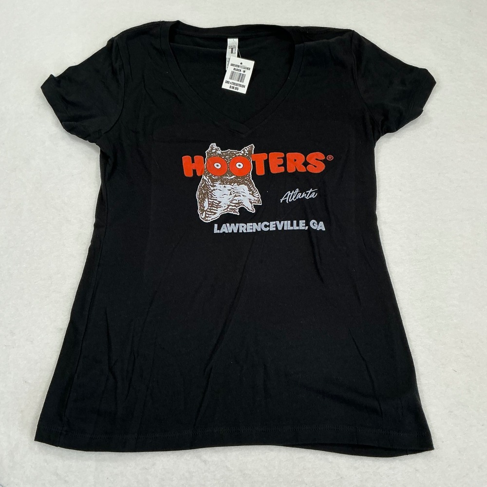 Hooters Lawrenceville GA Ladies Retro Low V-Neck Graphic T-Shirt Black M NEW